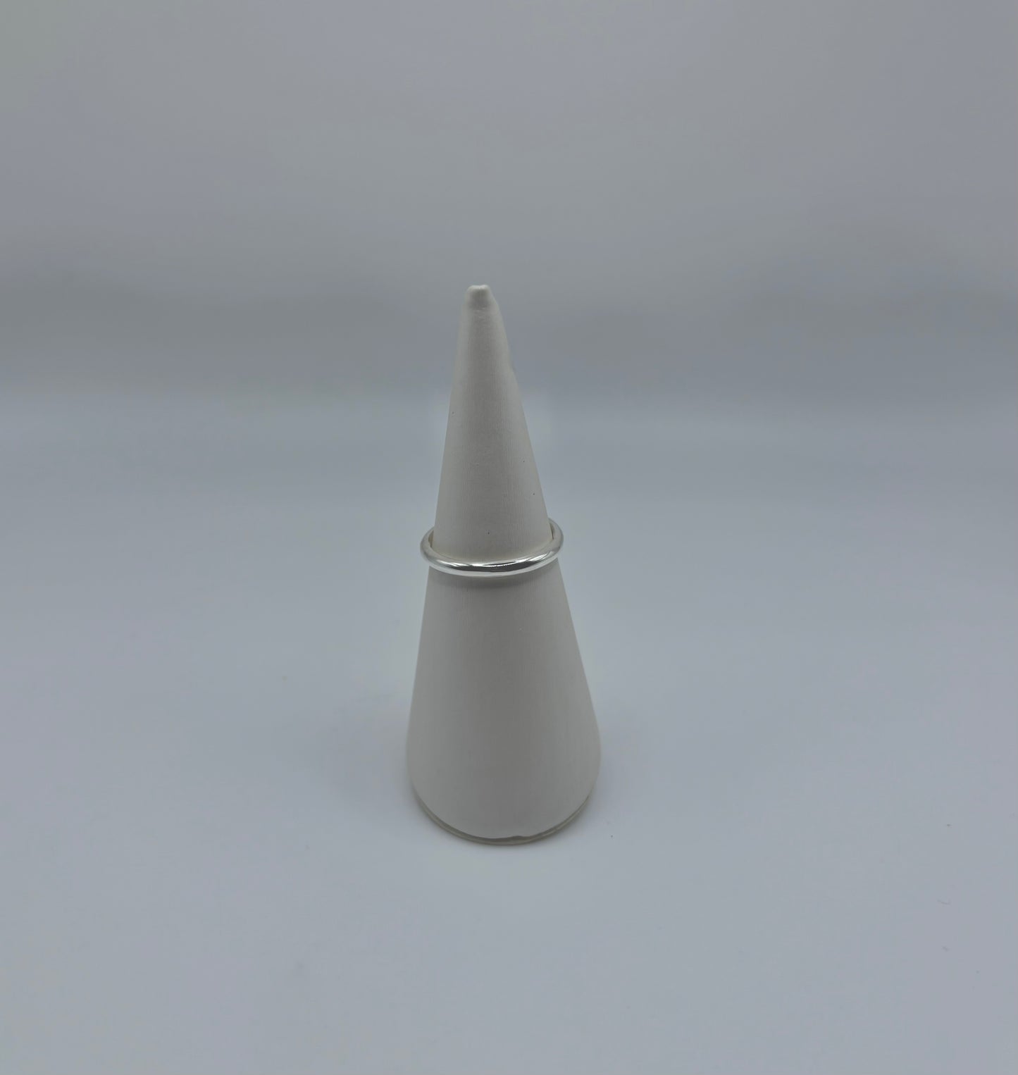 Plain D-shaped Thin Band